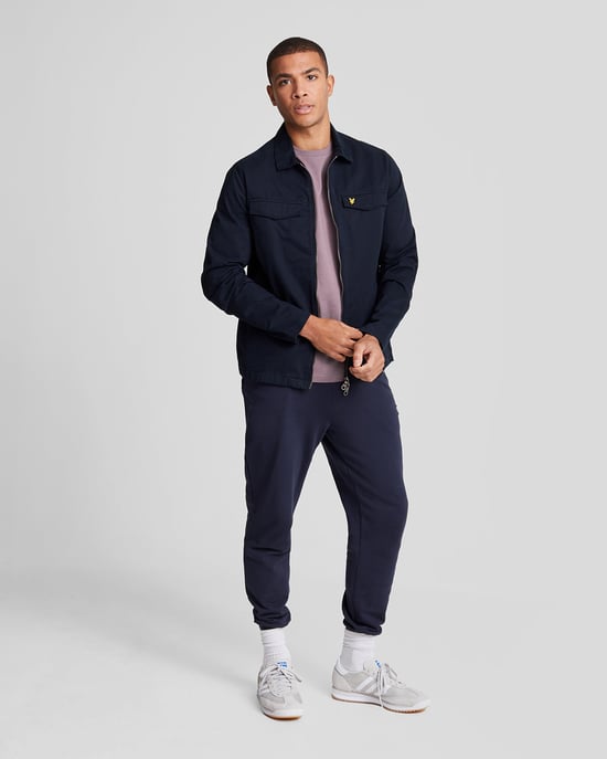 Men's Lyle And Scott Plain T-Shirt in Purple - Image 2