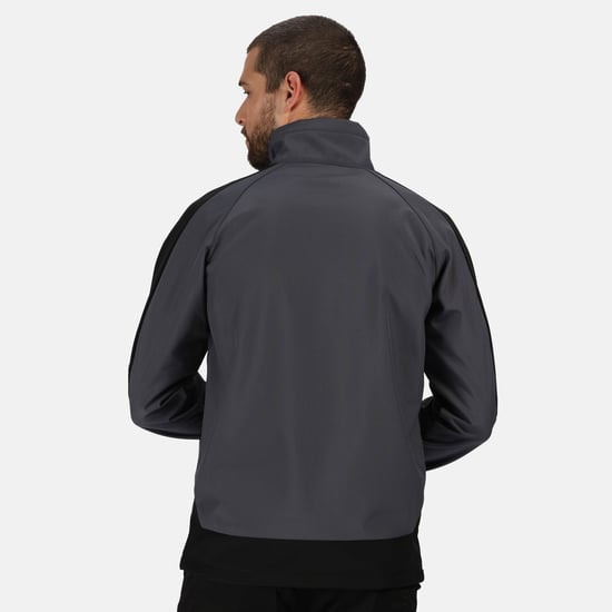 Regatta Herencontrast 3-lagige Softshell Full Zip Jacket (Leisteengrijs/Signaal zwart) - Image 3