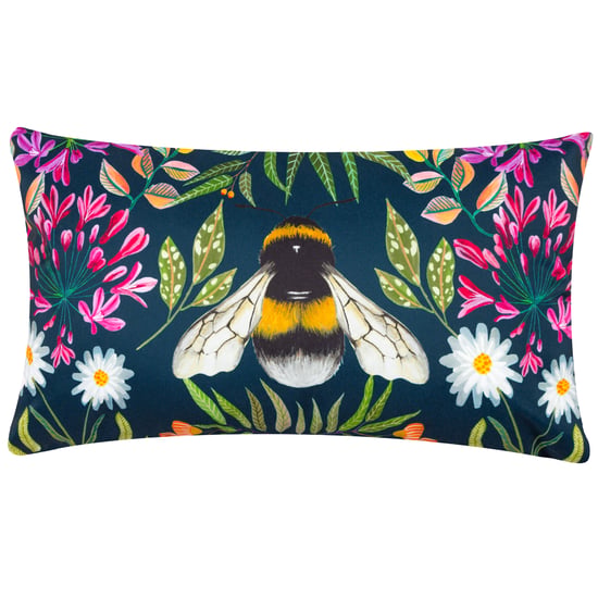 Wylder Tropics House Of Bloom Zinnia Bee Rechthoekig Buitenkussen - Image 1