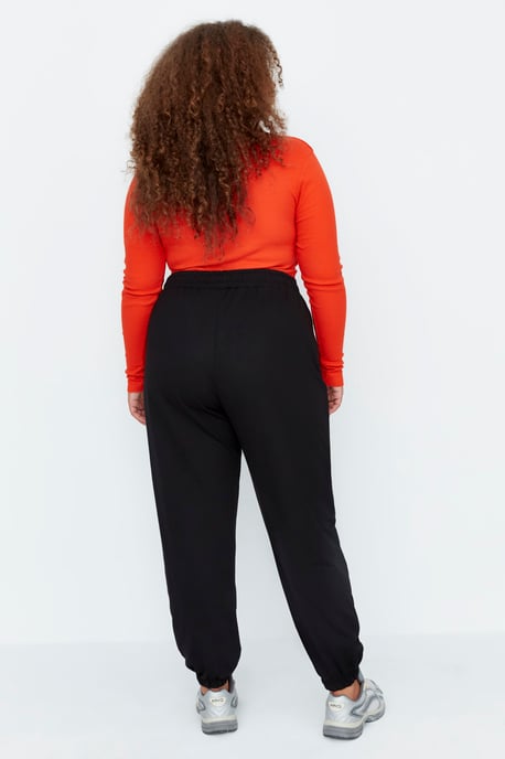 Trendyol Vrouwelijk Normale taille Loszittend Grote maten joggingbroek - Image 5