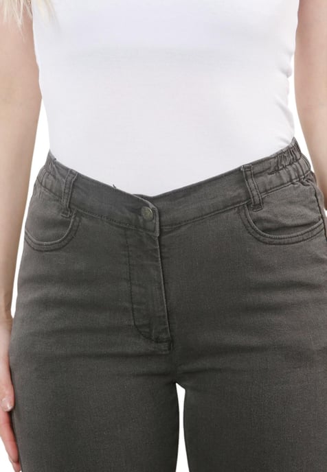 MYT Dames Elastische Taille Jeans in Charcoal - Image 4