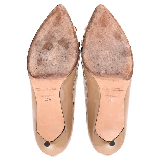 Oscar De La Renta Scallop and Bow Detail Pumps in Brown Patent Leather - Image 6
