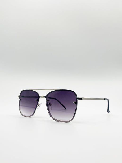 Silver Aviator Sunglasses with Metal Frames