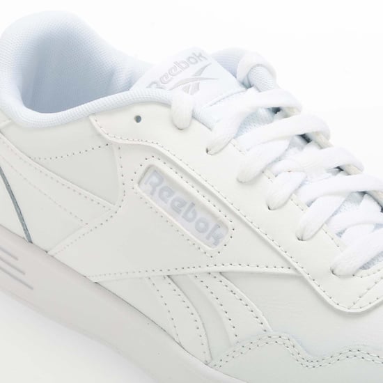 Reebok Classics Unisex Court Advance Trainers in White - Image 5