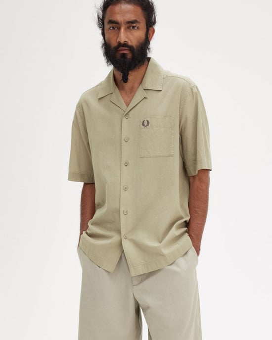 Fred Perry Heren Lichte Textuur Revere Kraag Korte Mouwen Shirt - Image 2