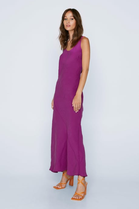 Petite Premium Scoop Neck Maxi Dress