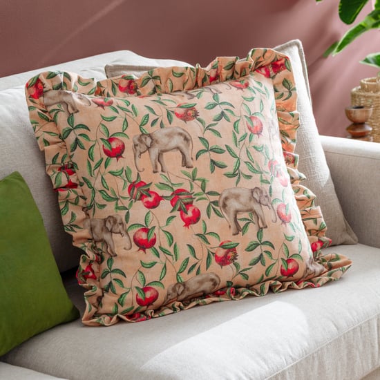 Wylder Tropics Okara Olifant Geprinte Ruffle Kussenhoes - Image 6