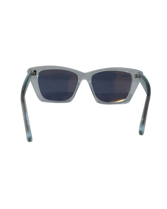 Acne Studios Ingridh Cat Eye Zonnebril in Lichtblauw Acetaat - Image 4