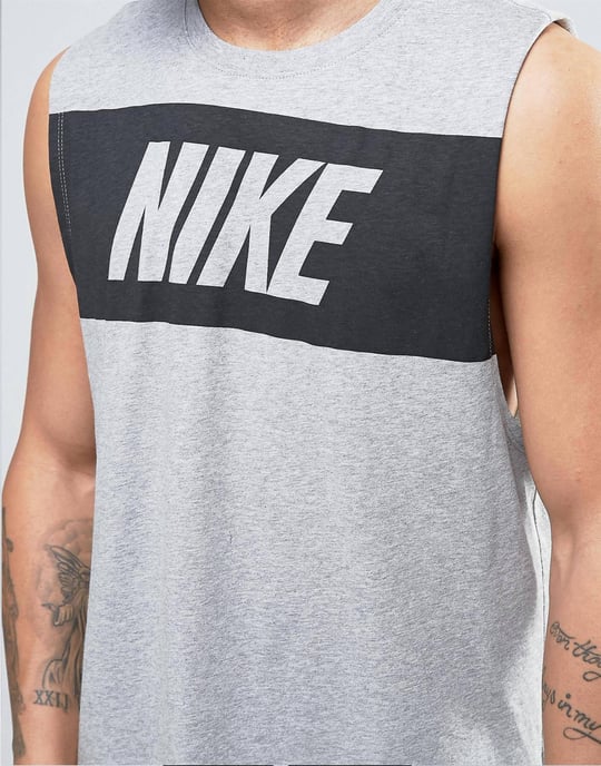 Nike herenhemd met retro logo in grijs - Image 3