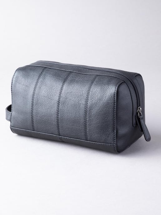Discoverer Leather Washbag in Black