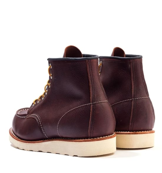 Herenlaars Red Wing 8138 Classic Moc Toe Leather in Bruin - Image 4