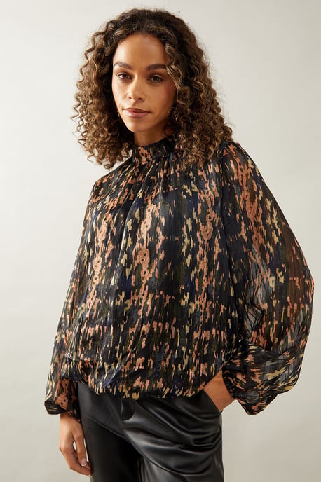 Blurred Animal High Neck Blouse