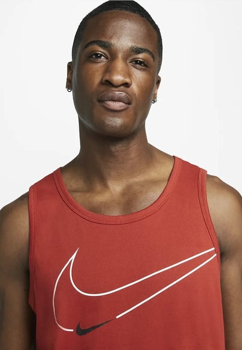 Nike Dri-FIT grafisch trainingstankvest voor heren in rood - Image 3