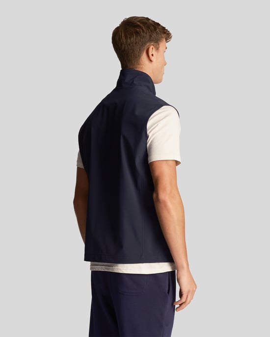 Lyle & Scott softshell marineblauw giletjack met logo - Image 3