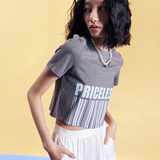 Typo print crop t-shirt - Image 5