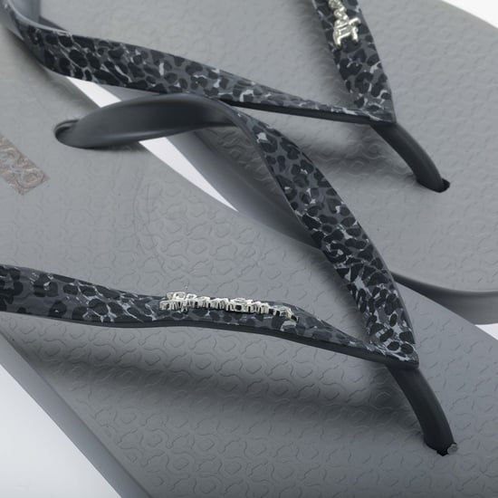 Women's Ipanema Duna Animal Flip Flops in Grey
