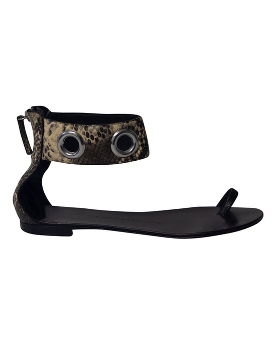 Giuseppe Zanotti Slangenprint Enkelsandaal met Platte Zool in Zwart Leer - Image 1
