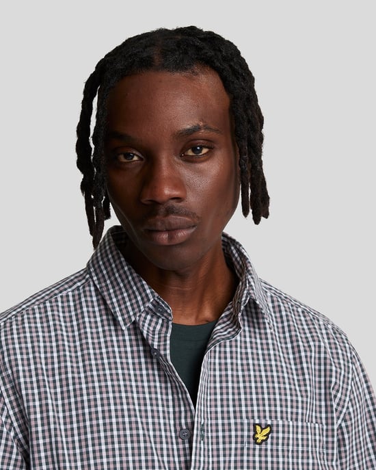 Men's Lyle And Scott Checked Gingham Shirt in Blue - Image 4