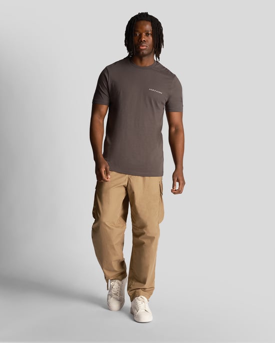 Lyle & Scott effen gunmetal T-shirt met geborduurd logo - Image 2