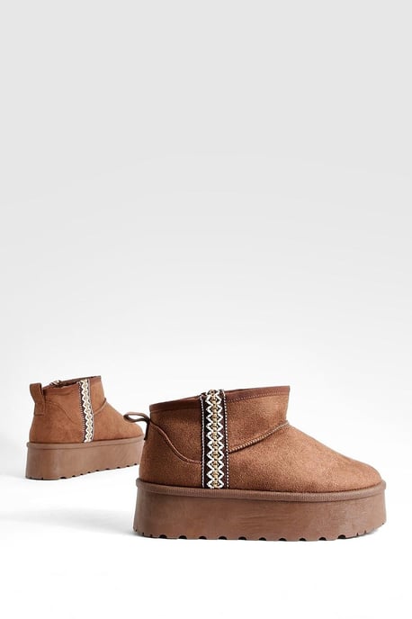 Embroidered Detail Cosy Platform Boots