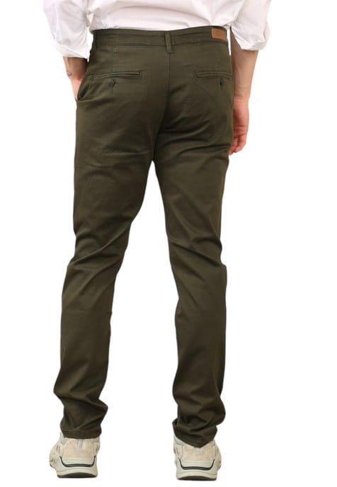 MYT Heren Slim Fit Chino in Olijf - Image 2