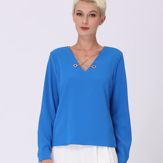 V -neck blouse en decoratieve ketting - Image 4