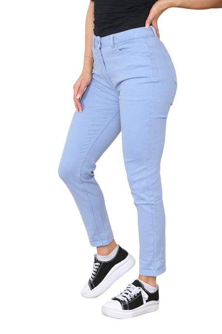 M&Co Dames jeans met hoge taille en taps toelopende rechte pijpen in hemelsblauw - Image 3