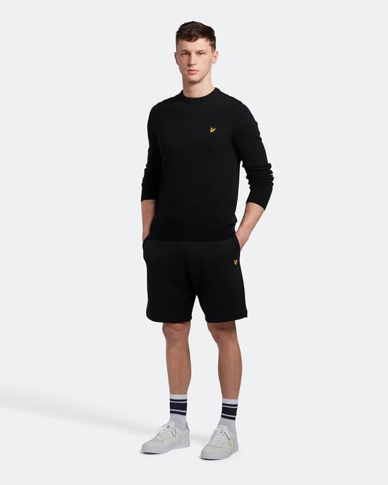 Lyle & Scott Crew Neck Lambswool Jumper in Zwart - Image 2