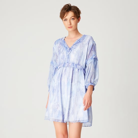 Korte trapeze chiffon jurk met abstracte print - Image 4