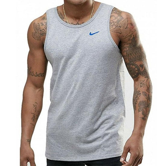 Nike geborduurde Swoosh tanktop voor heren in grijs - Image 1