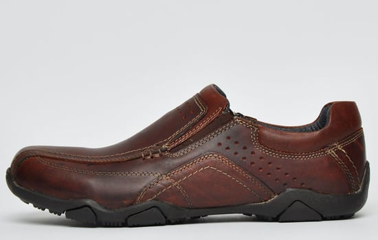 Red Tape Derwent Leather Mens