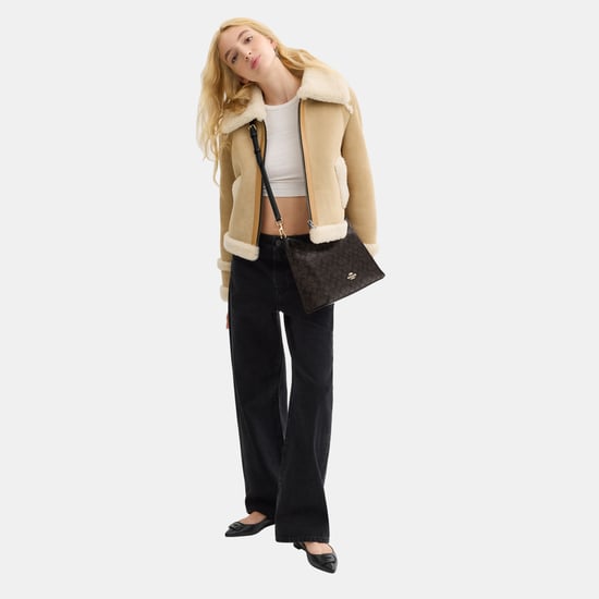 Laurel Shoulder Bag in Signature Canvas
