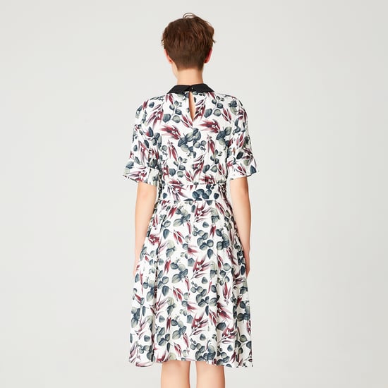Fit-en-flare bladeren Printjurk met brede riem - Image 6
