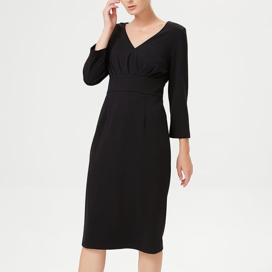 Aangepaste v -neck jurk en vouwt op de borst - Image 3