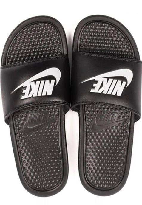 Nike Benassi Slip On Sliders in Zwart/Wit - Image 1