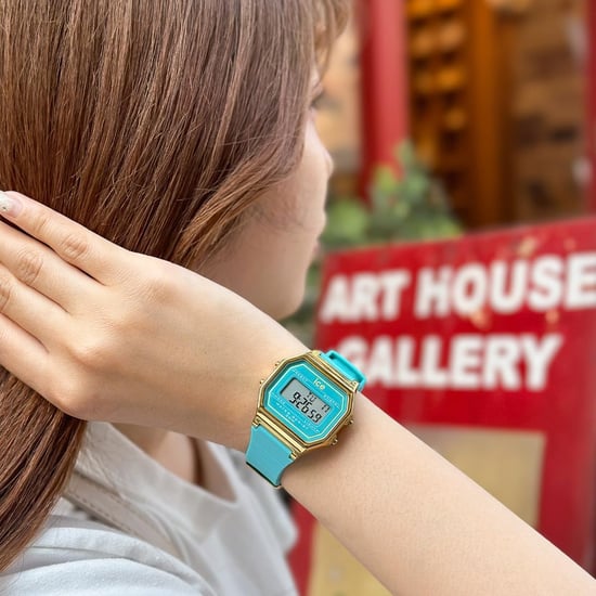 Ice Watch Ice Digit Retro - Blue Curacao Women's Blue Watch 022055