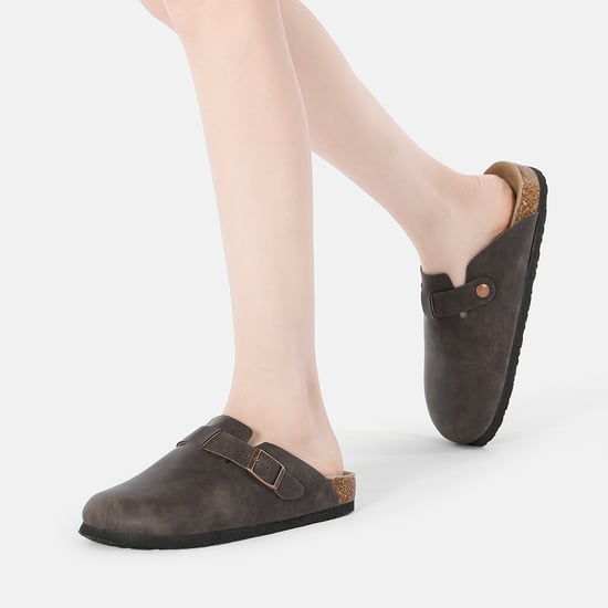 EVER AU Women Pintail Leather Comfort Clog Sandals - Brown Oiled Leather