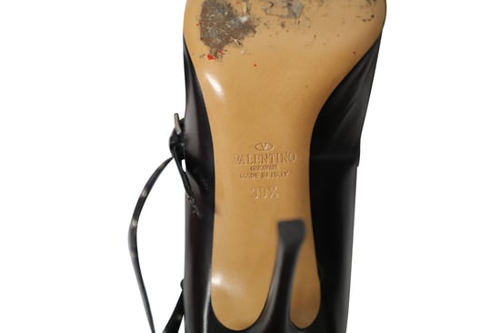 Valentino Studs Grommet Pumps in Zwart Leer - Image 6