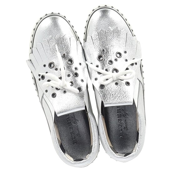 Burberry Kiltie Franje Detail Slip-On Sneakers Metallic Zilveren Leer - Image 2