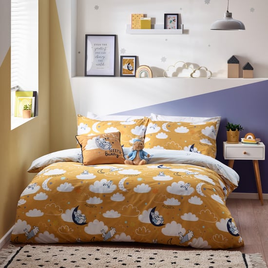 Peter Rabbit TM Sleepy Head Reversible Duvet Cover Set