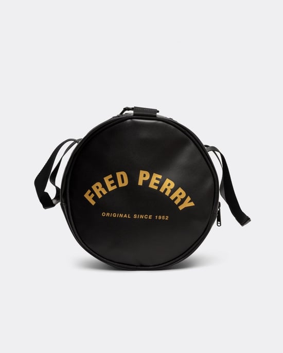 Winkel Voor Fred Perry Tonal Classic Barrel Polyester Zwarte/Gouden Crossbodytas - Image 3