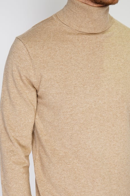 GB - William de Faye - turtleneck - Camel