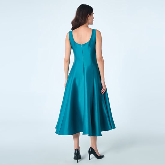 Cocktailjurk met hartvormig decolleté en kralen - Image 3