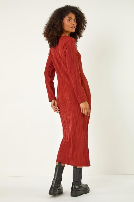 Textured Ruched Stretch Midi Dress