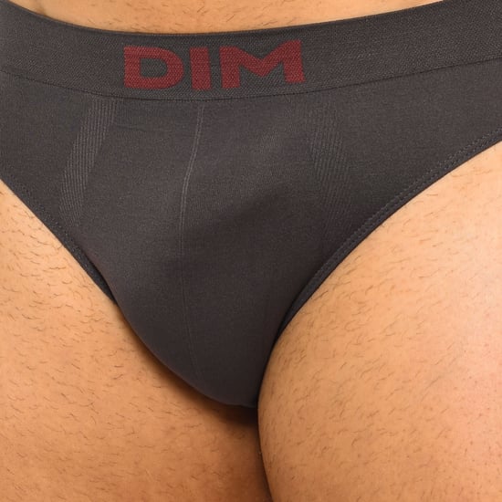 Pack-2 Unno Basic seamless slips D05HG for men offers good mobility and comfort