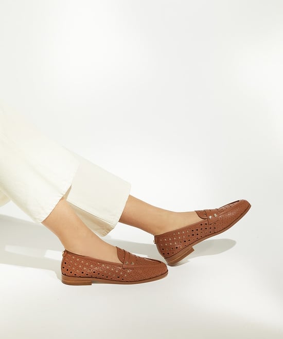 Dune Glimmered Leren Damesslippers In Tan. - Image 3