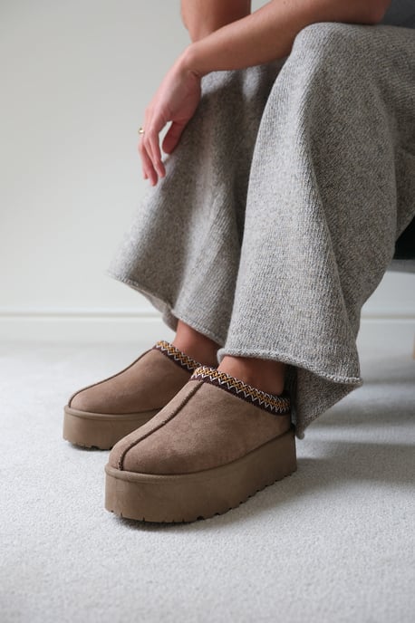 Wheres That From Womens 'Freeze' Flatform Embroidered Low Ankle Slipper Boots