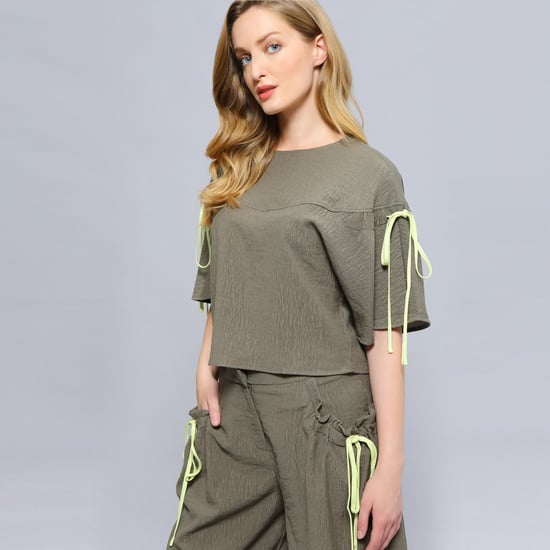 Tulpmouwen Crop Top - Image 4