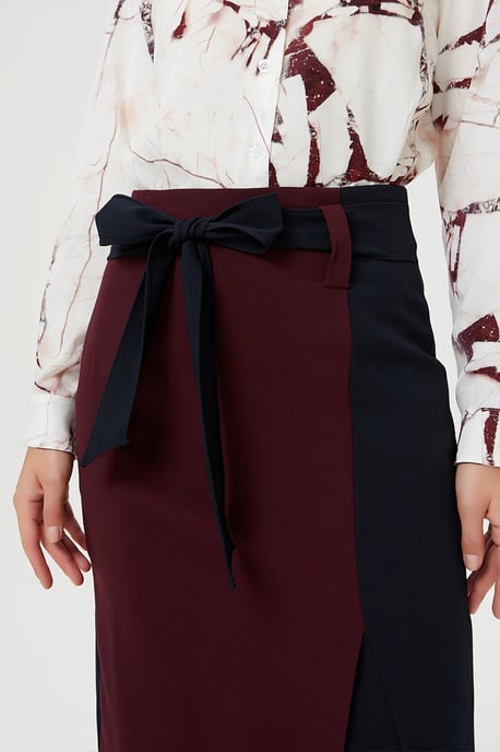 Asymmetrische kleurblokrok rok met knoopriem - Image 5