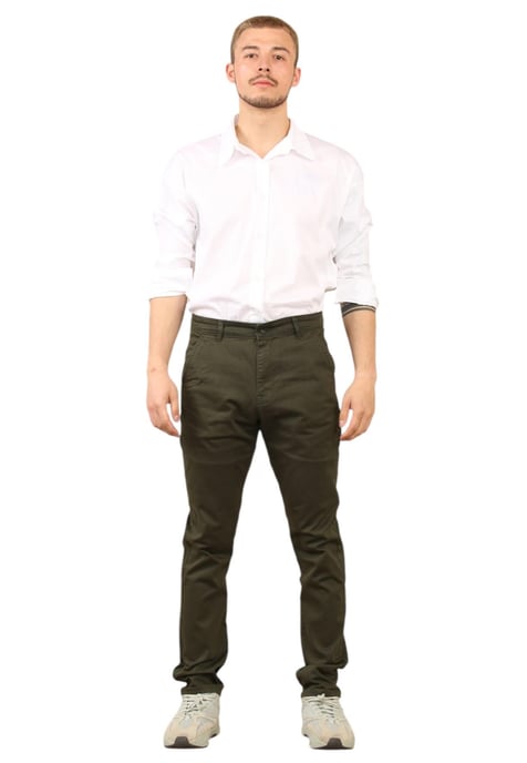 MYT Heren Slim Fit Chino in Olijf - Image 6